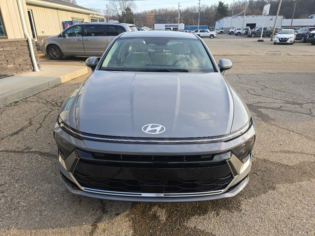 Hyundai Sonata Hybrid  2025