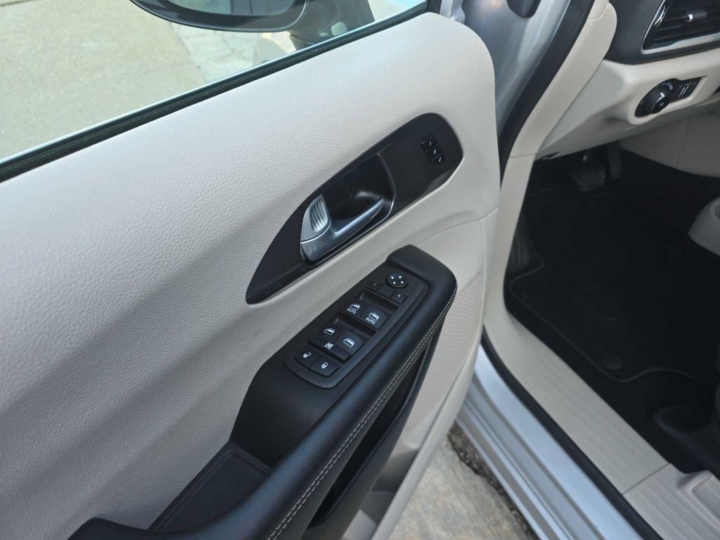 Chrysler Pacifica  2024