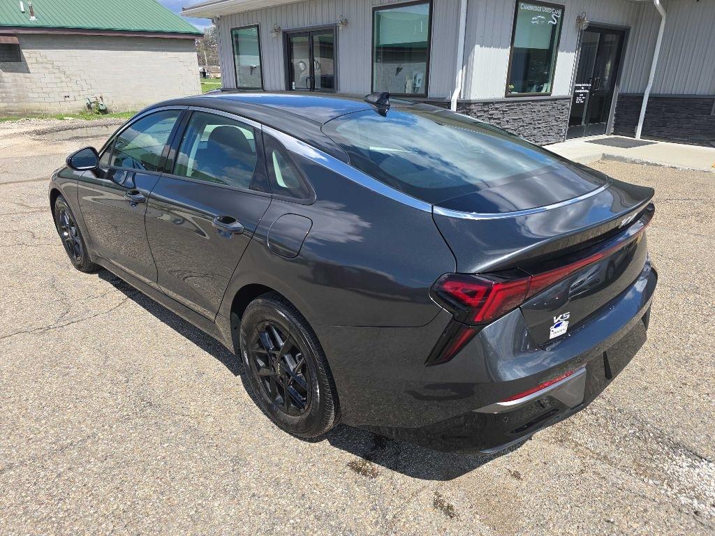 Kia K5  2025