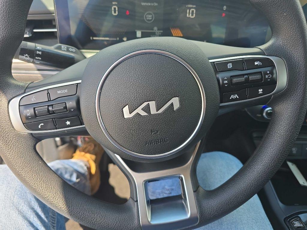 Kia K5  2025