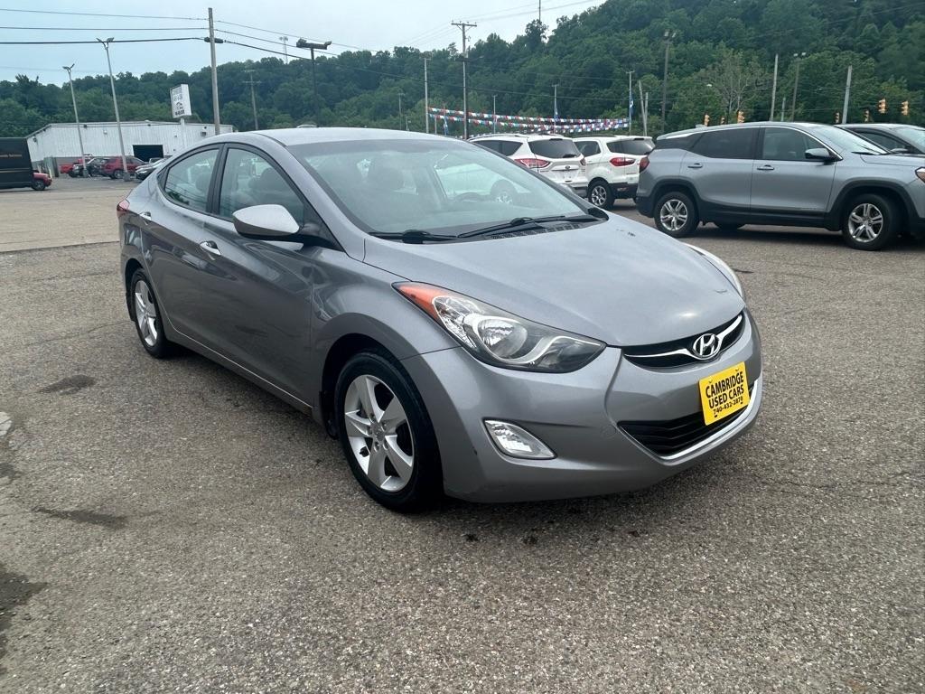 Hyundai Elantra  2012