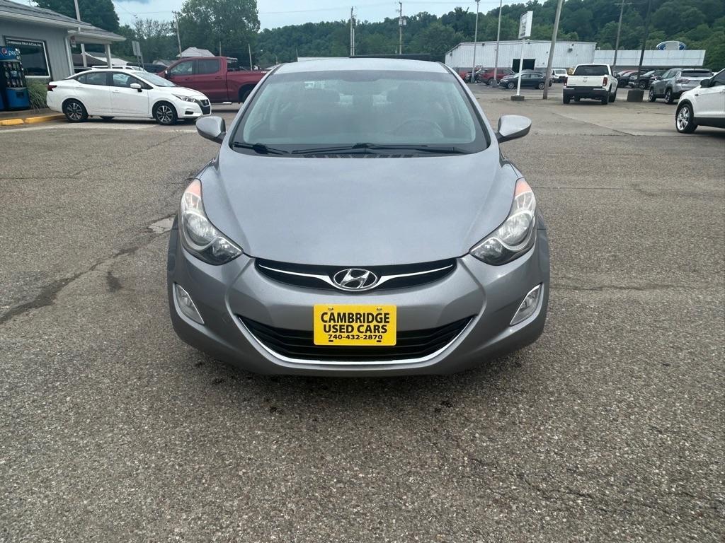 Hyundai Elantra  2012