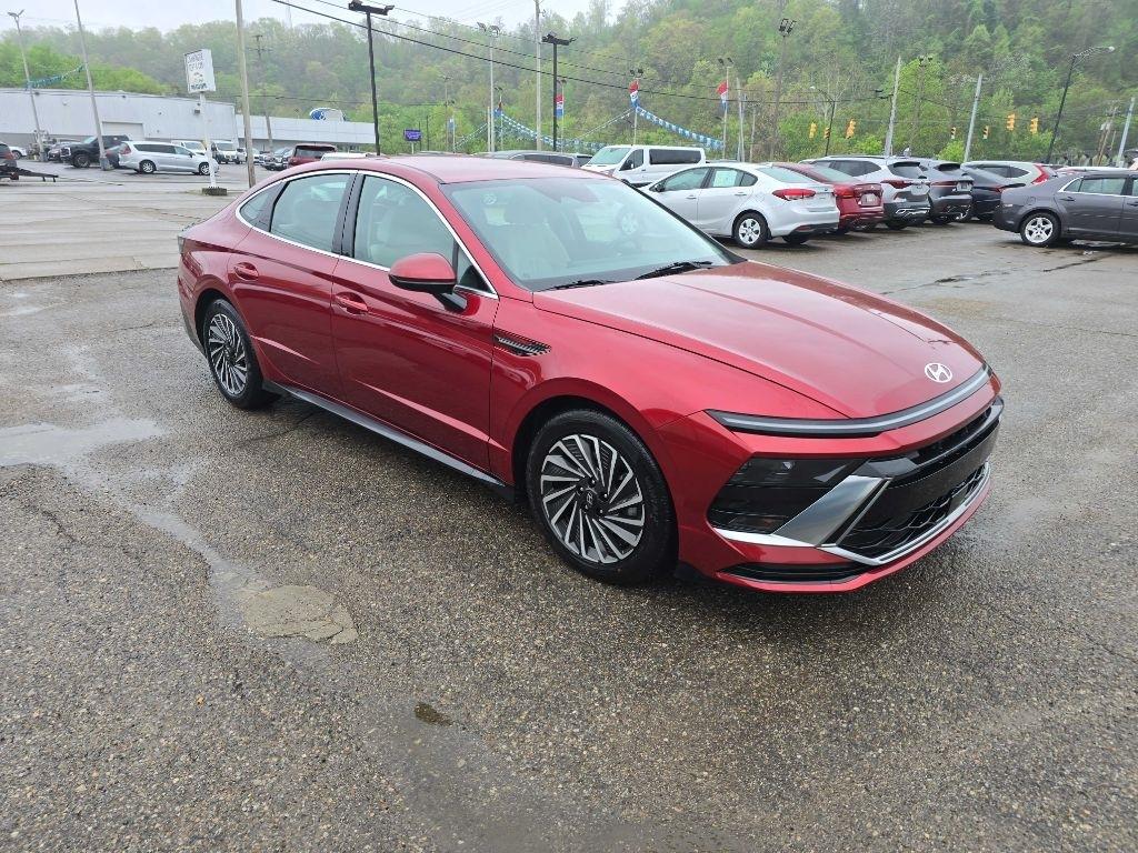 Hyundai Sonata Hybrid  2025
