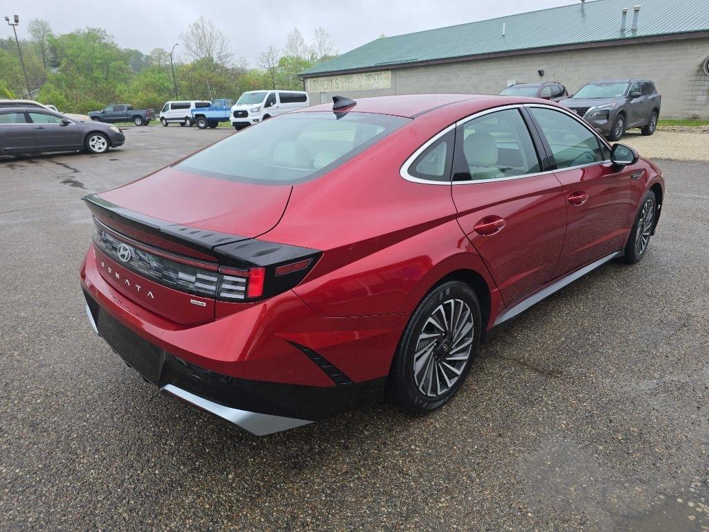 Hyundai Sonata Hybrid  2025