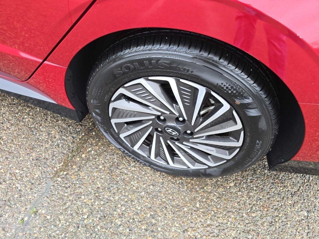 Hyundai Sonata Hybrid  2025