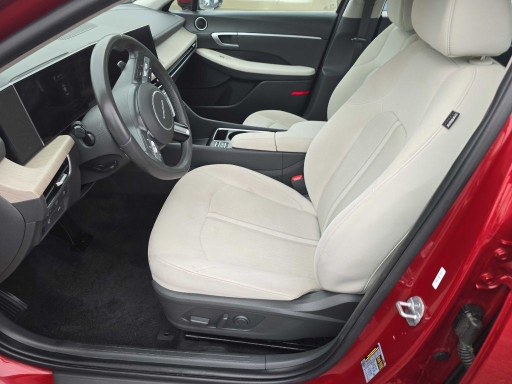 Hyundai Sonata Hybrid  2025