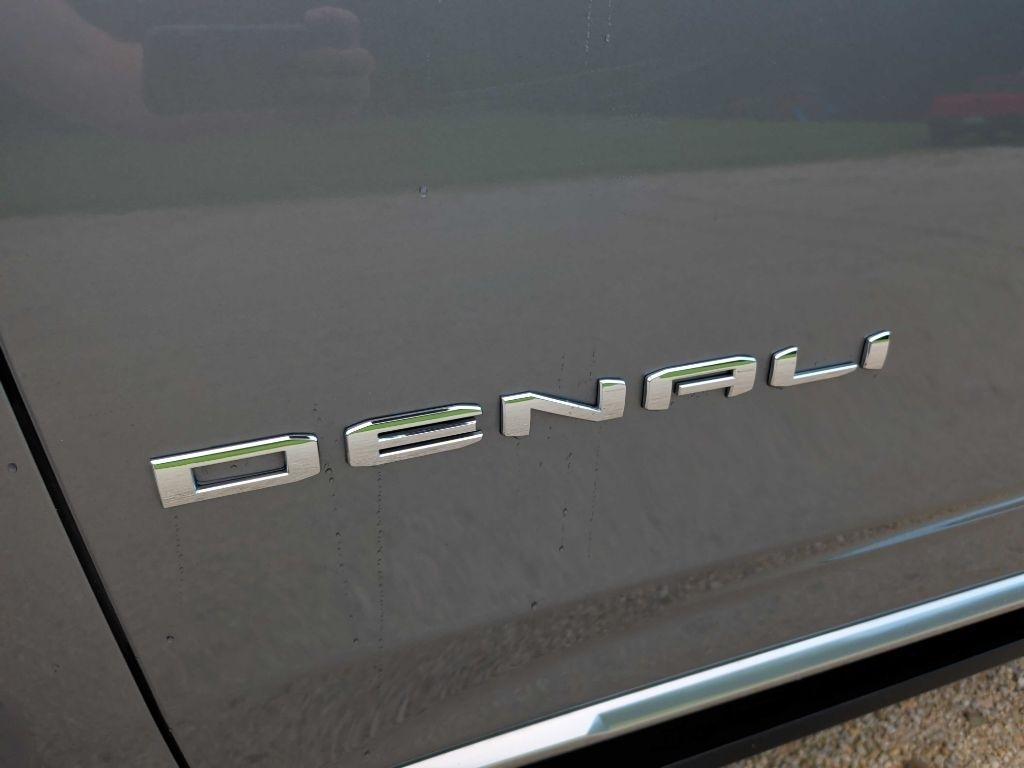 GMC Yukon XL  2021