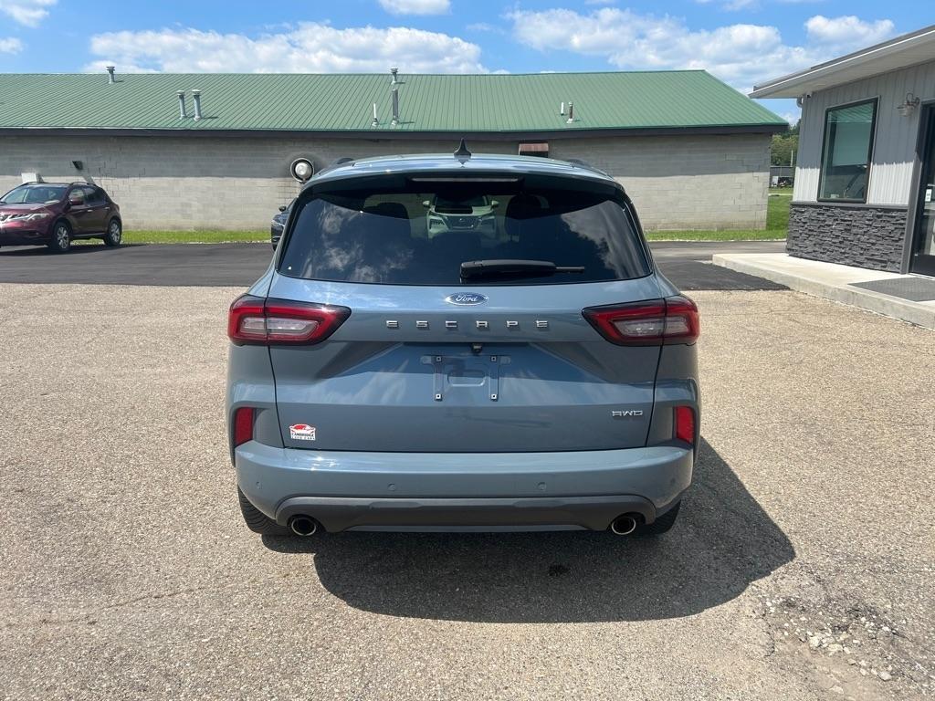 Ford Escape  2023