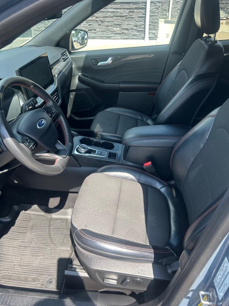 Ford Escape  2023