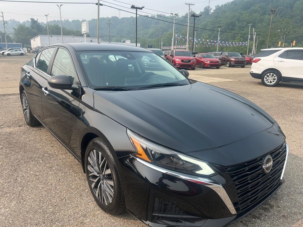 Nissan Altima  2024