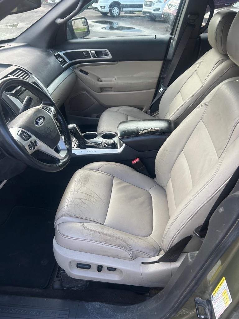 Ford Explorer  2012