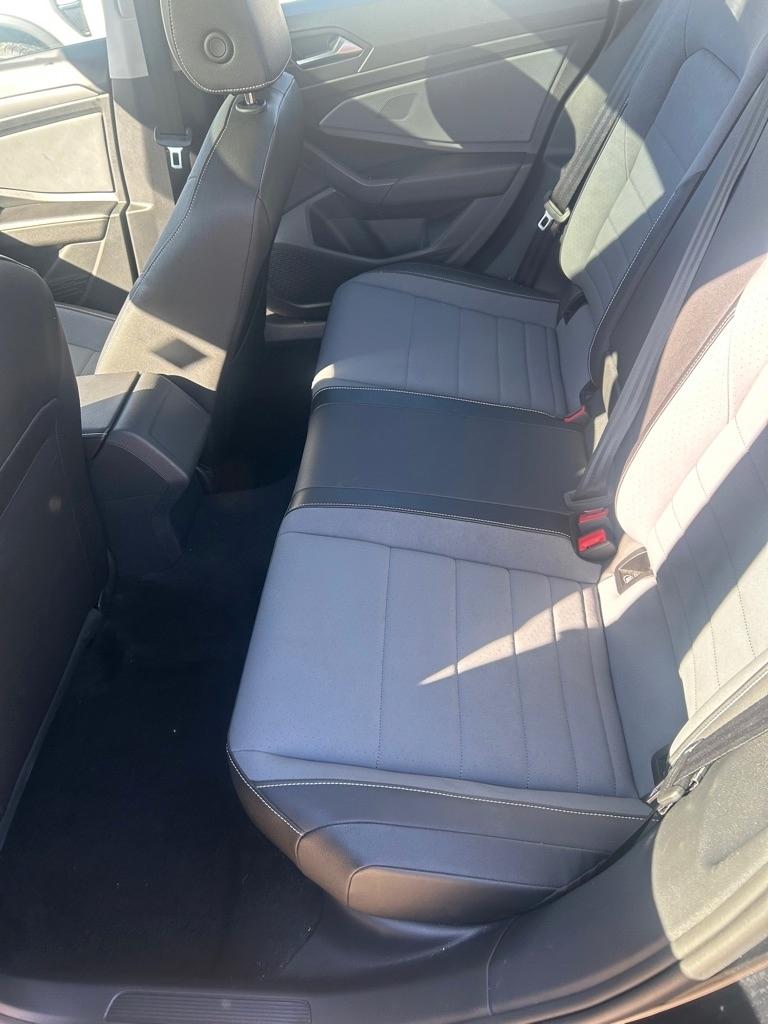 Volkswagen Jetta photo 5