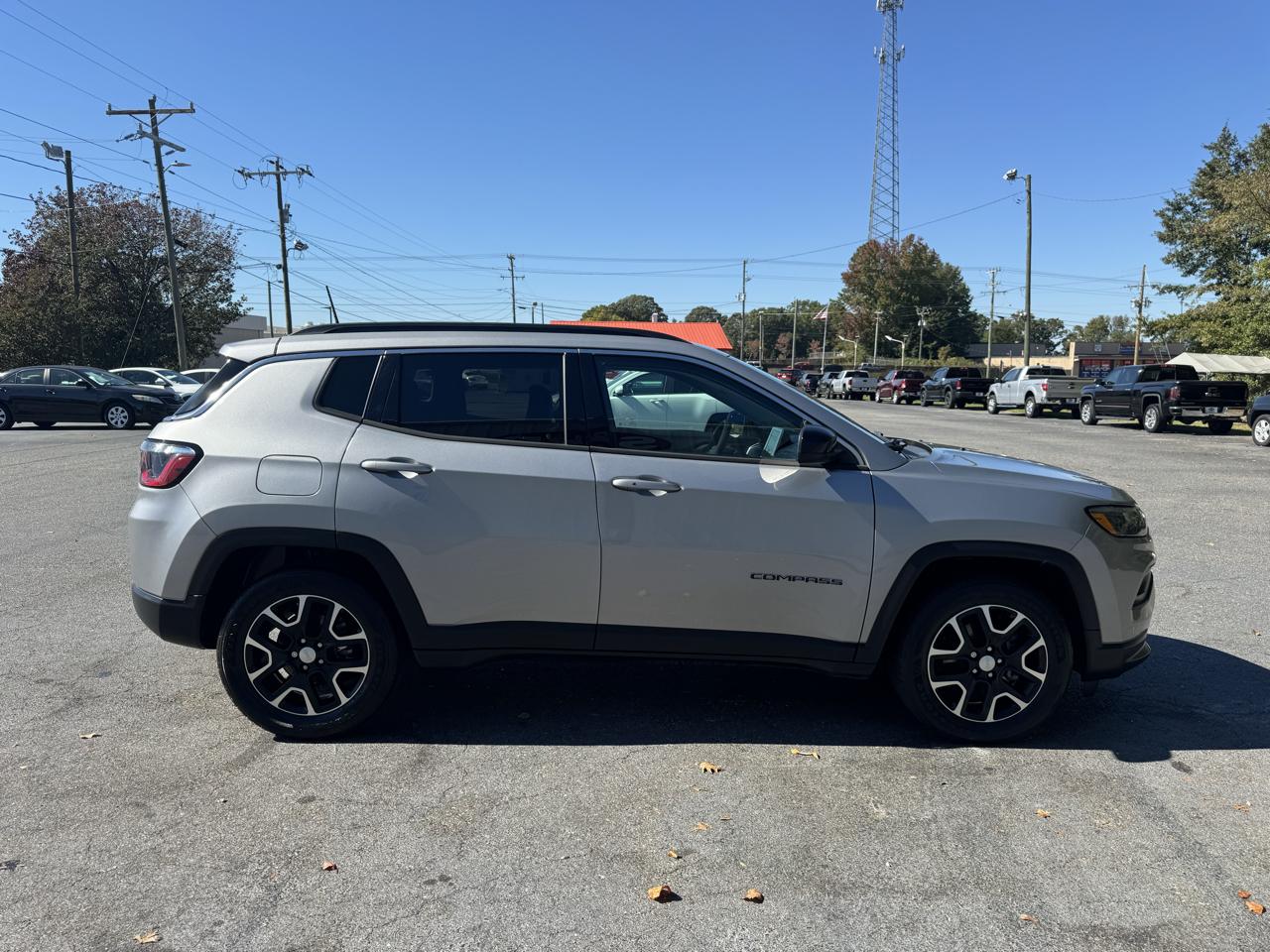 Jeep Compass Latitude w/Sun/Safety Pkg FWD 2022