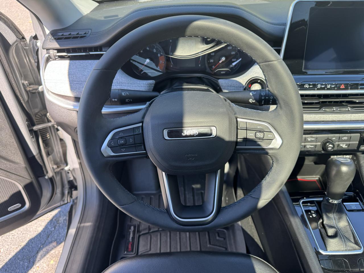 Jeep Compass Latitude w/Sun/Safety Pkg FWD 2022