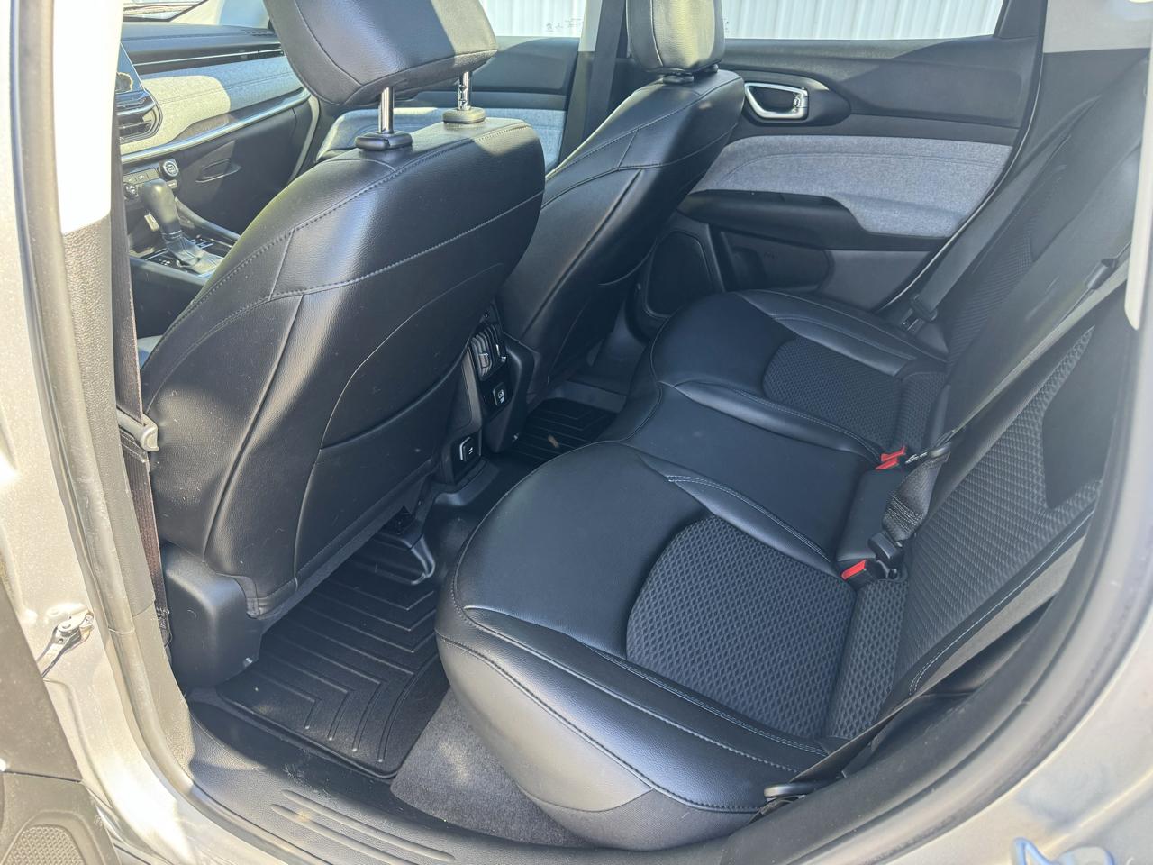Jeep Compass Latitude w/Sun/Safety Pkg FWD 2022
