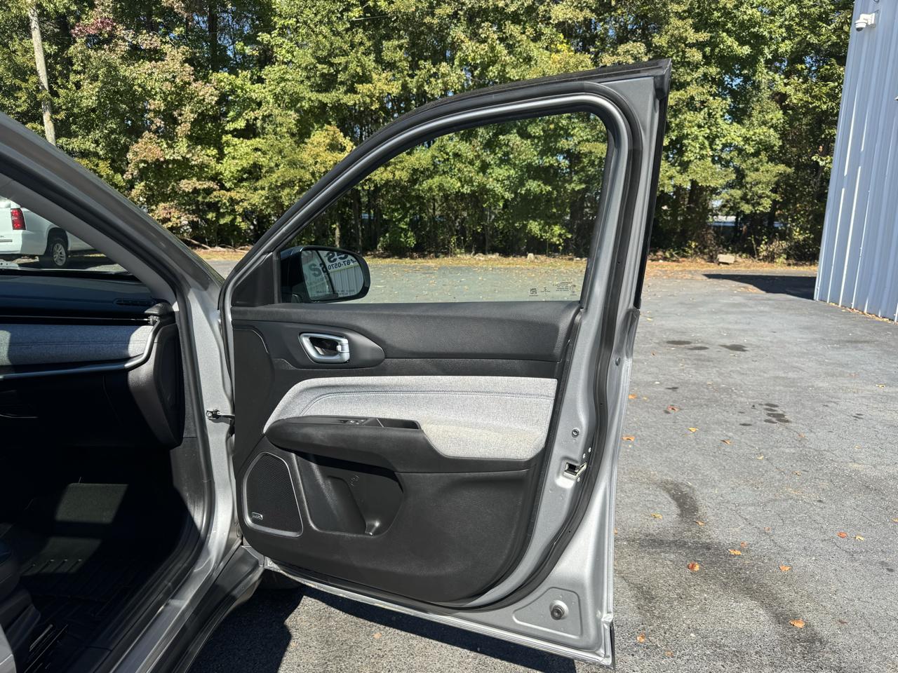 Jeep Compass Latitude w/Sun/Safety Pkg FWD 2022