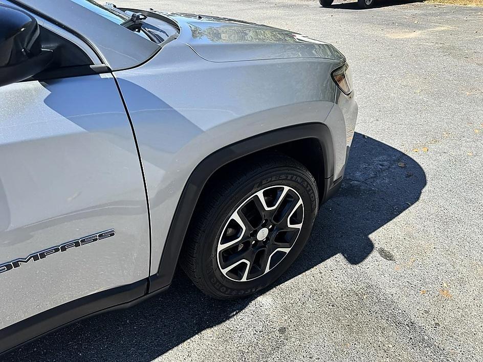 Jeep Compass Latitude w/Sun/Safety Pkg FWD 2022