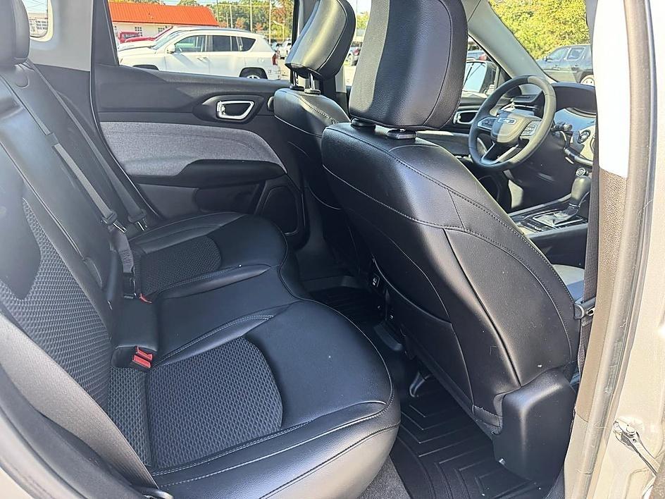 Jeep Compass Latitude w/Sun/Safety Pkg FWD 2022