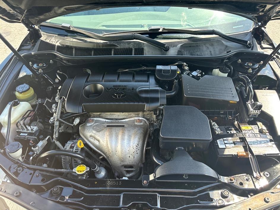 Toyota Camry 4dr Sdn I4 Man LE (Natl) 2011
