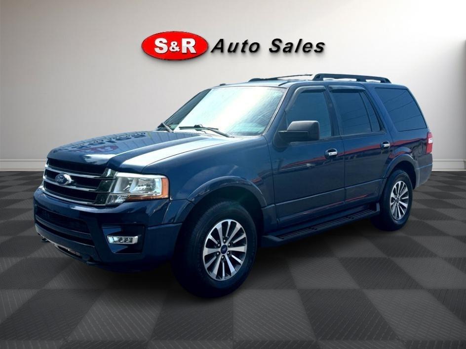 Ford Expedition 4dr XLT 4WD 2017