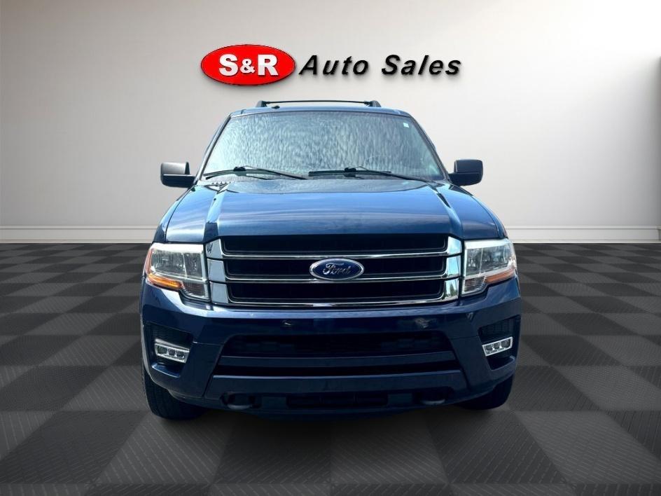 Ford Expedition 4dr XLT 4WD 2017