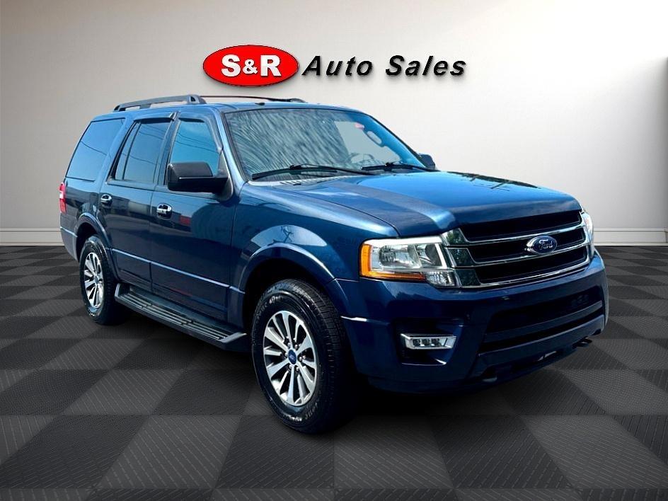 Ford Expedition 4dr XLT 4WD 2017