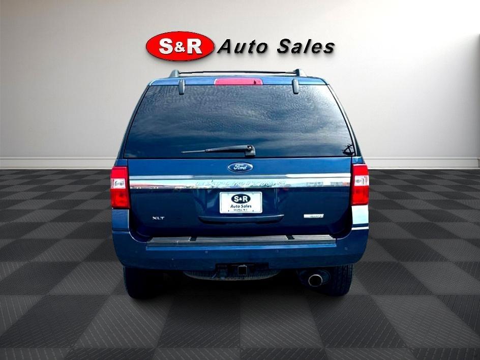 Ford Expedition 4dr XLT 4WD 2017