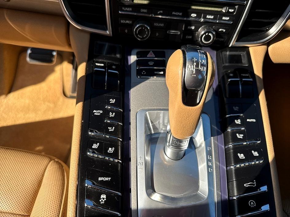 Porsche Panamera 4dr HB 2011