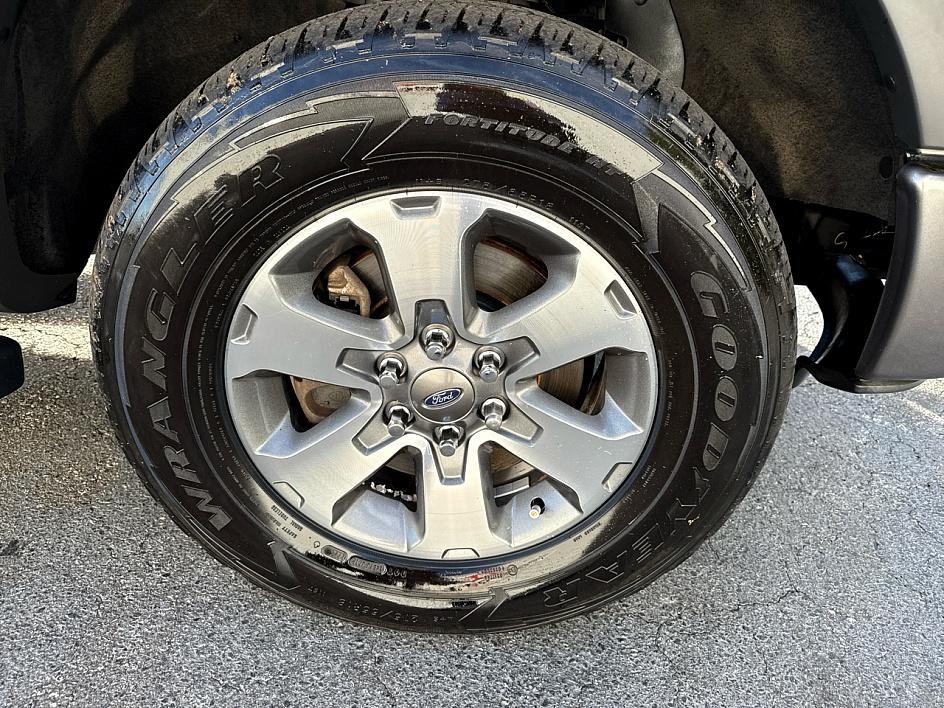 Ford F-150 4WD SuperCrew 145" FX4 2013