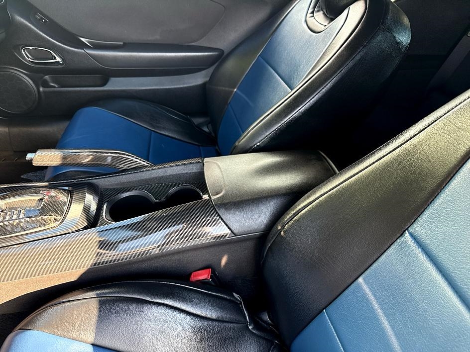 Chevrolet Camaro 2dr Conv 1LT 2011