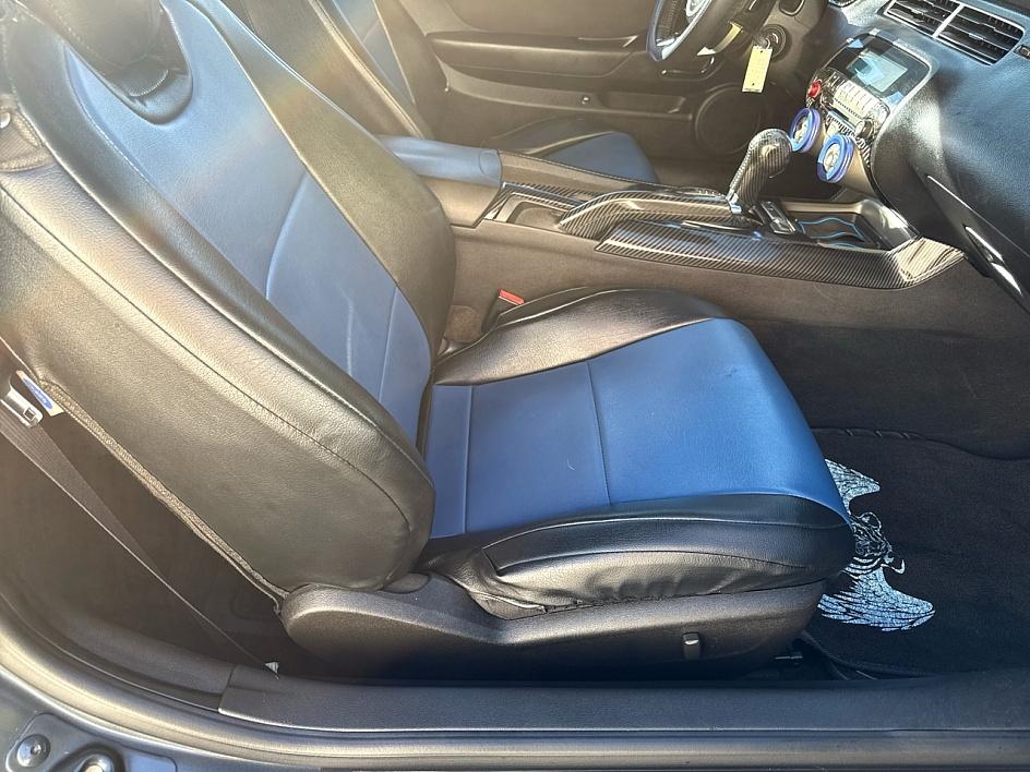 Chevrolet Camaro 2dr Conv 1LT 2011