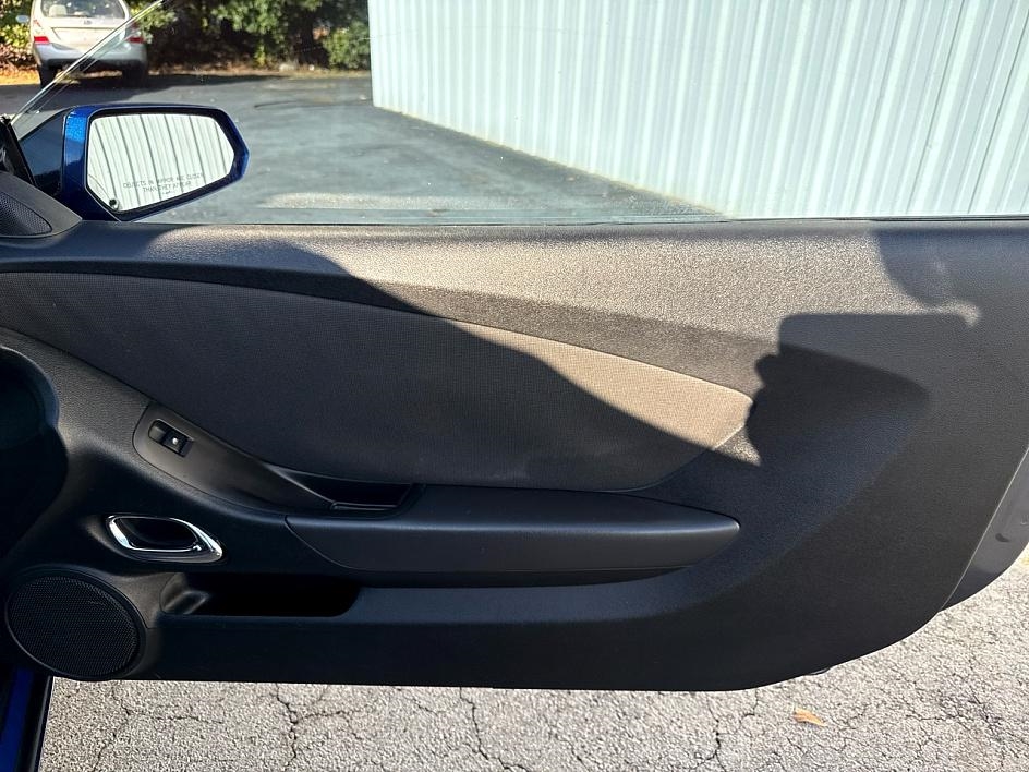 Chevrolet Camaro 2dr Conv 1LT 2011