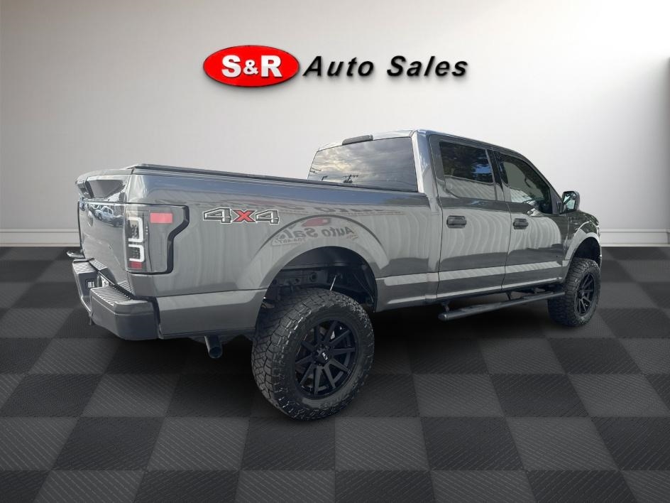 Ford F-150 4WD SuperCrew 139" XLT 2016