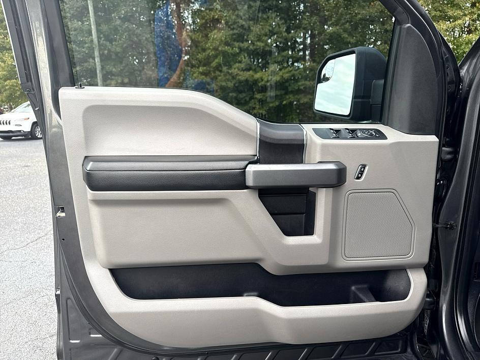 Ford F-150 4WD SuperCrew 139" XLT 2016