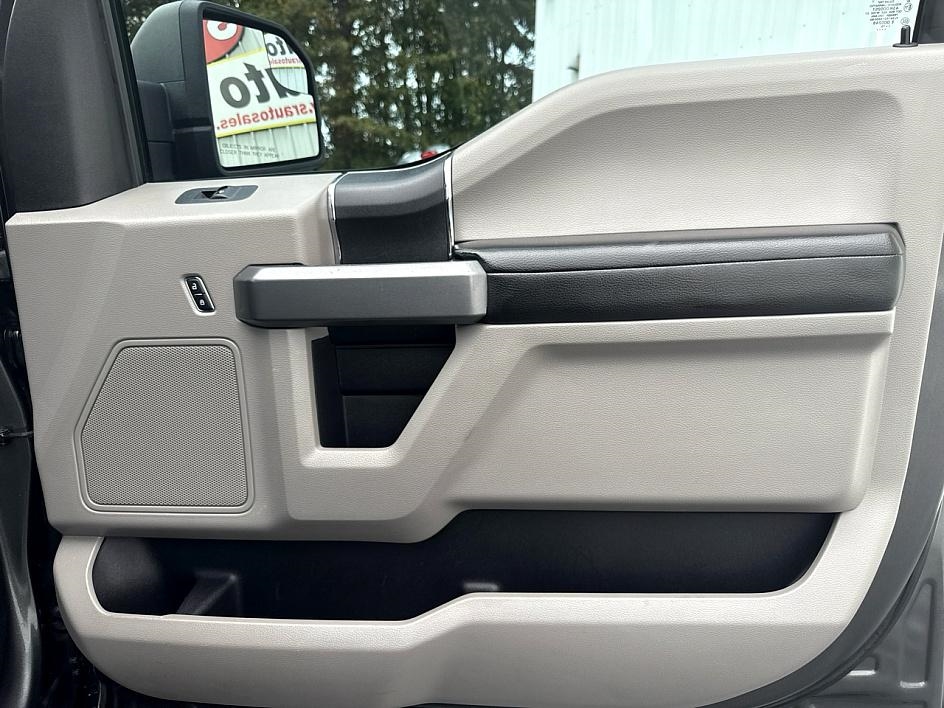 Ford F-150 4WD SuperCrew 139" XLT 2016