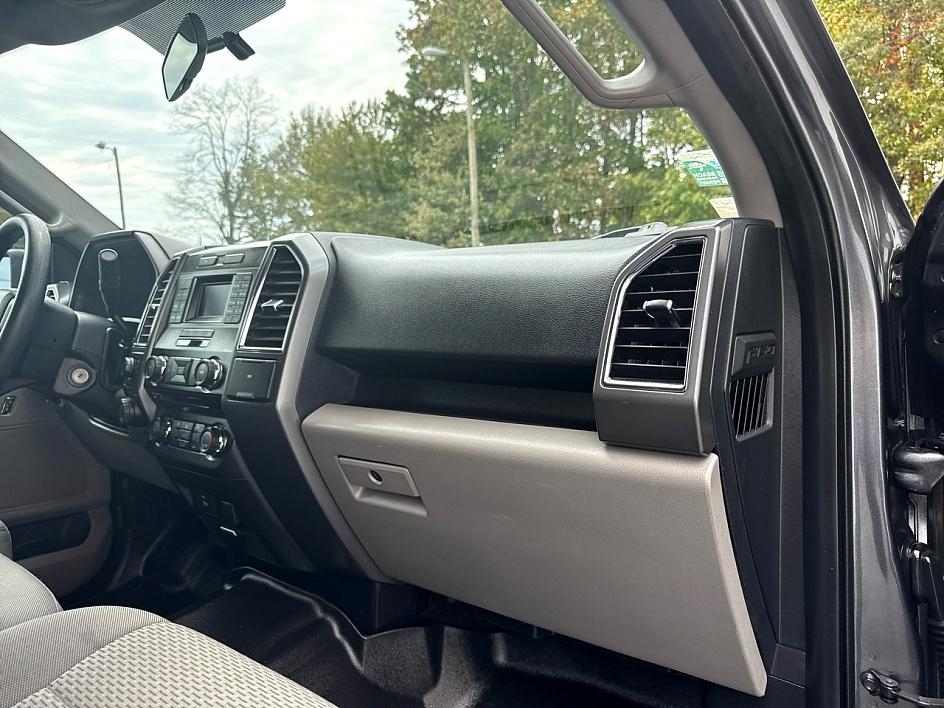 Ford F-150 4WD SuperCrew 139" XLT 2016