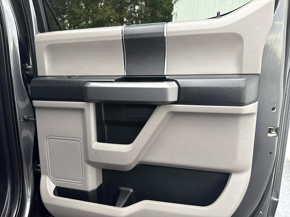 Ford F-150 4WD SuperCrew 139" XLT 2016