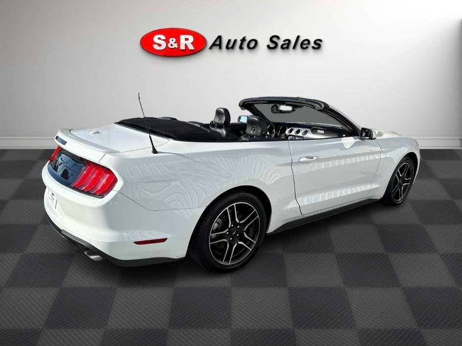 Ford Mustang EcoBoost Convertible 2022