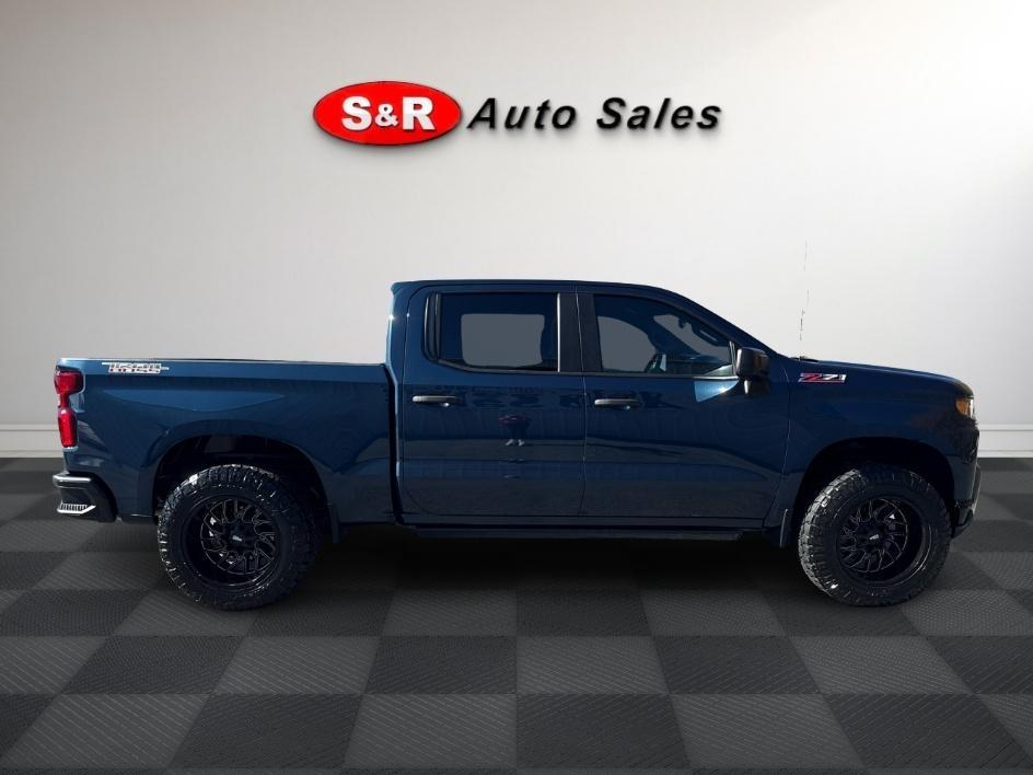 Chevrolet Silverado 1500 4WD Crew Cab 147" Custom Trail Boss 2020