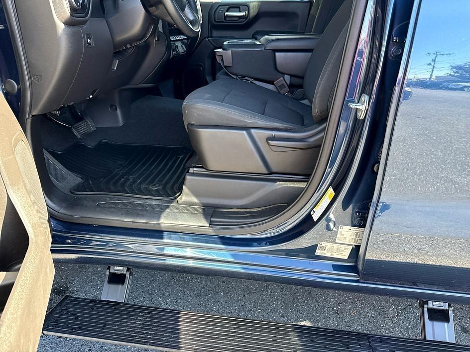 Chevrolet Silverado 1500 4WD Crew Cab 147" Custom Trail Boss 2020