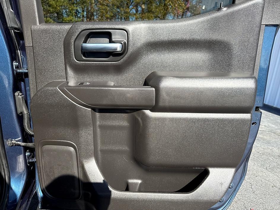 Chevrolet Silverado 1500 4WD Crew Cab 147" Custom Trail Boss 2020
