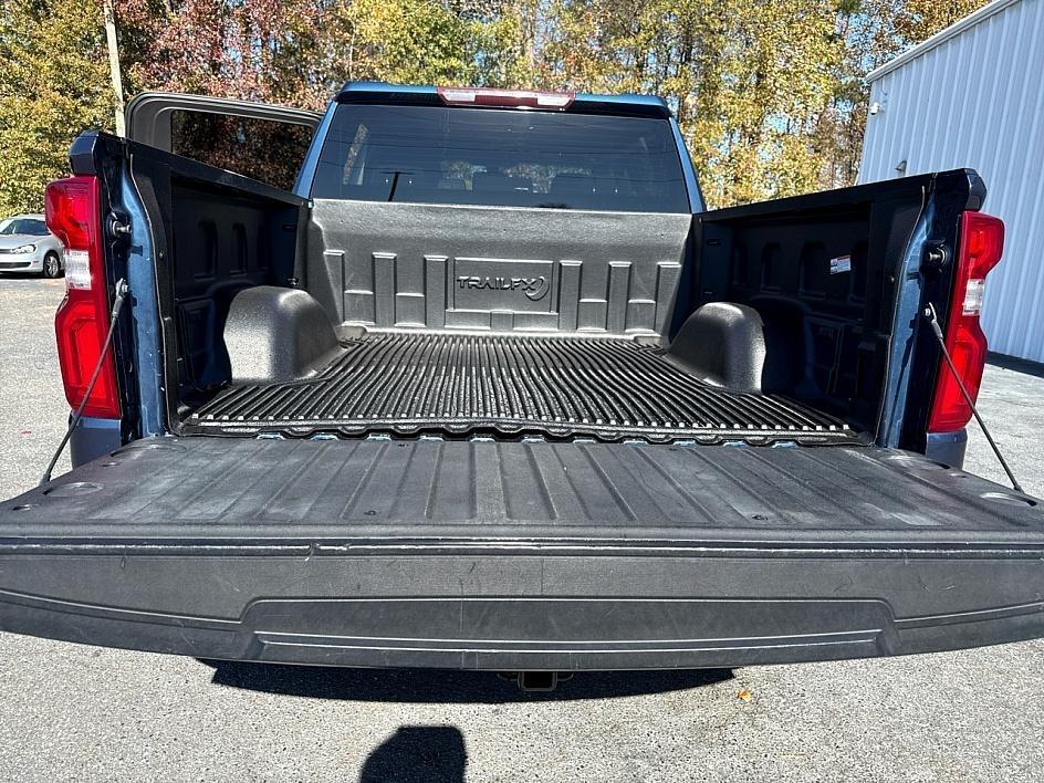 Chevrolet Silverado 1500 4WD Crew Cab 147" Custom Trail Boss 2020