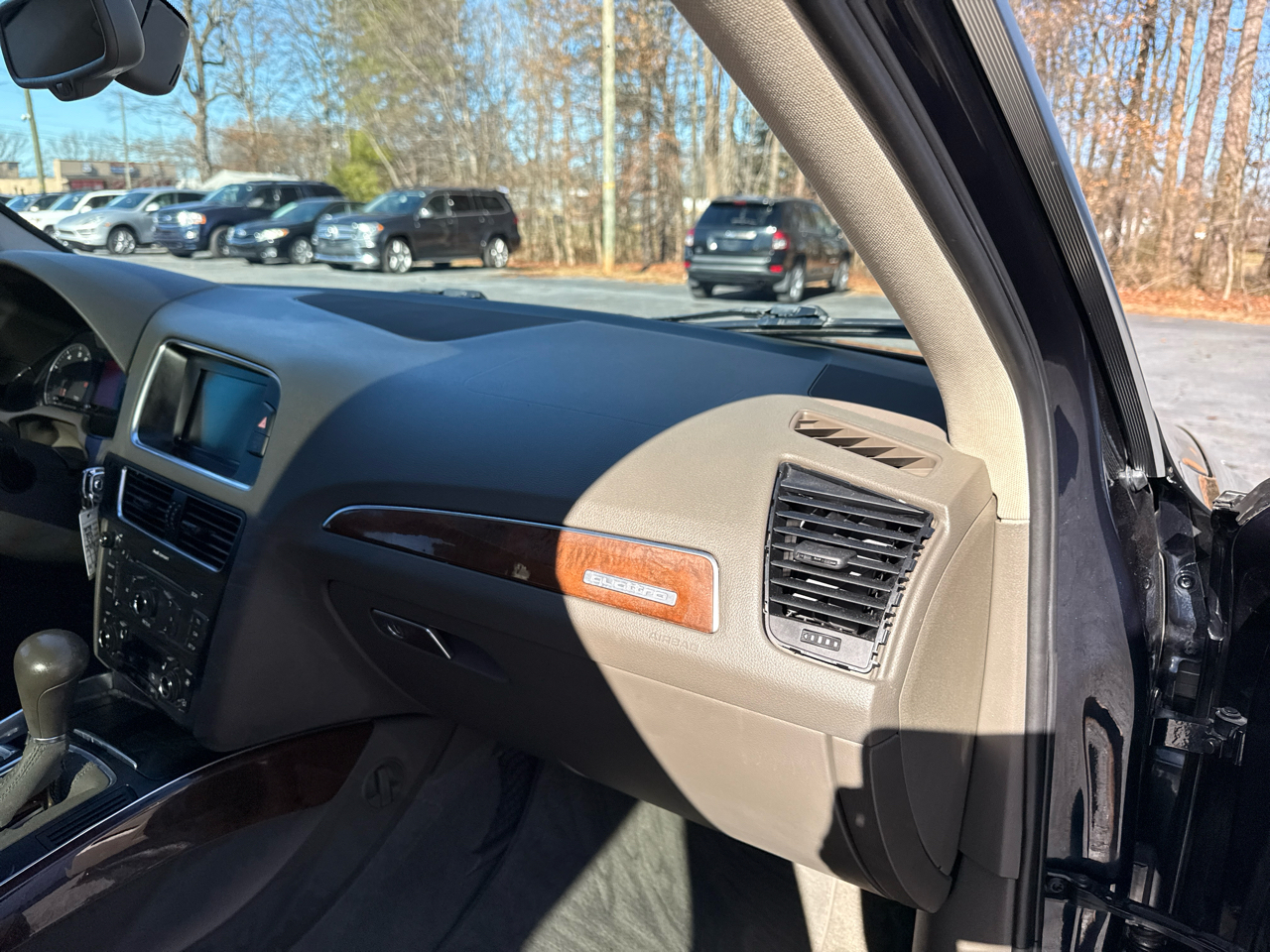 Audi Q5 quattro 4dr 2.0T Premium Plus 2011