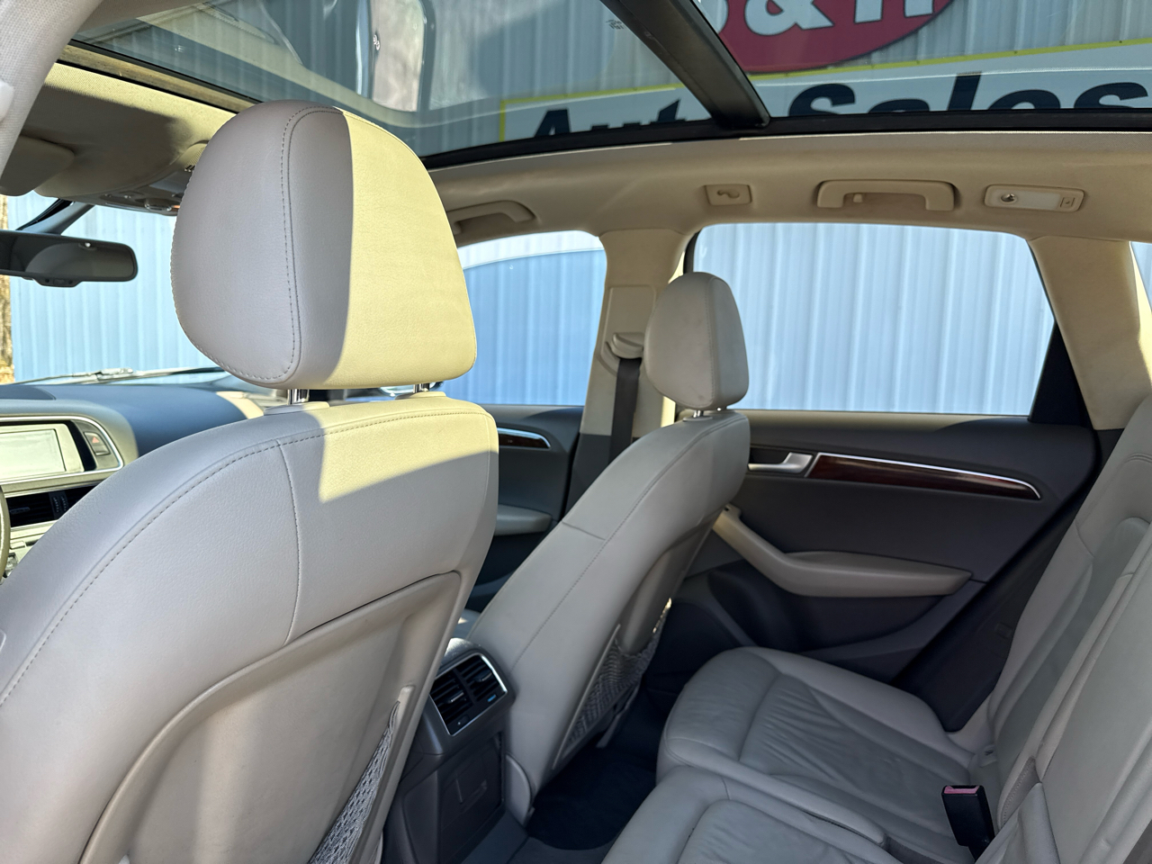 Audi Q5 quattro 4dr 2.0T Premium Plus 2011