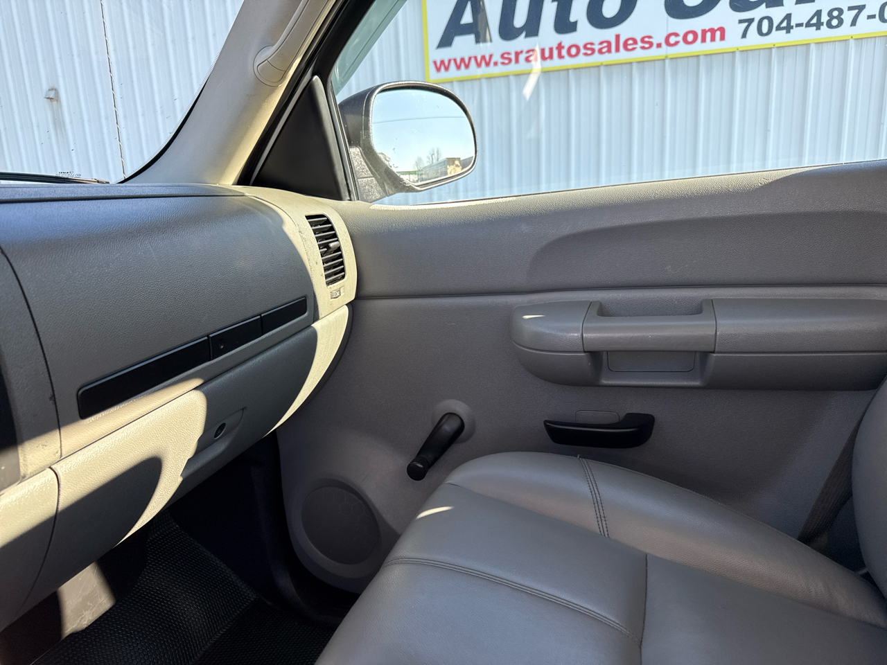 Chevrolet Silverado 1500 2WD Reg Cab 133.0" Work Truck 2008