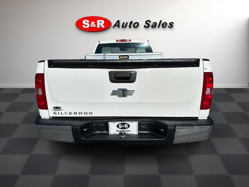 Chevrolet Silverado 1500 2WD Reg Cab 133.0" Work Truck 2008
