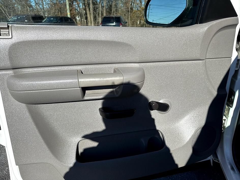 Chevrolet Silverado 1500 2WD Reg Cab 133.0" Work Truck 2008