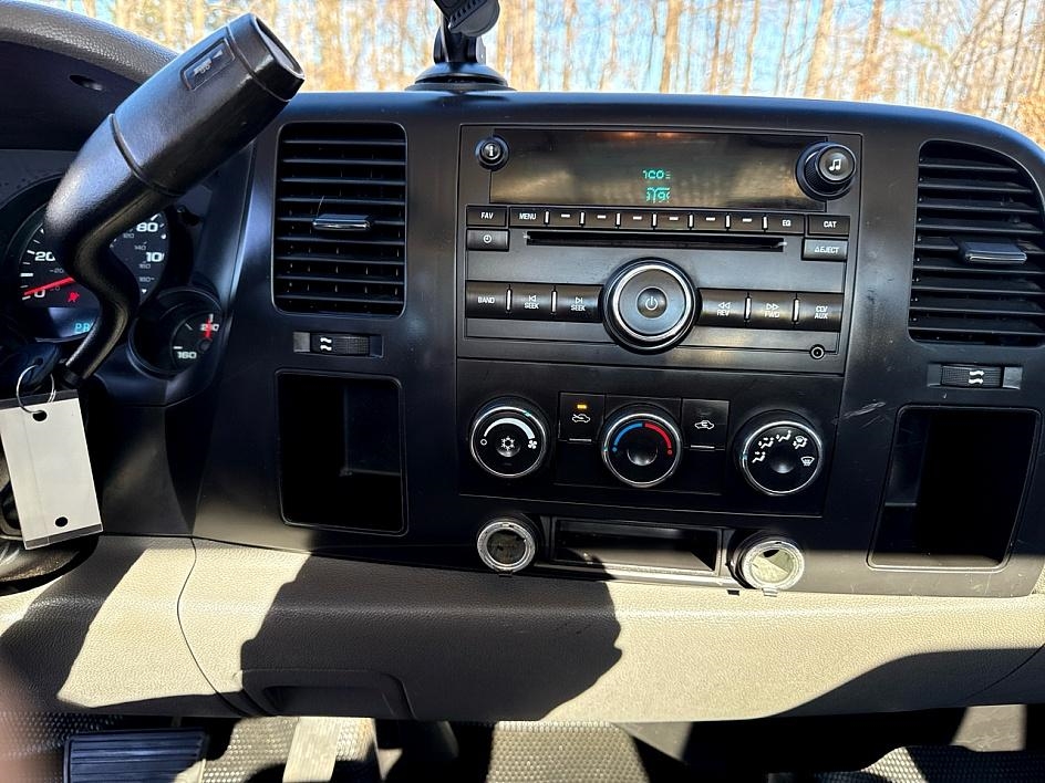 Chevrolet Silverado 1500 2WD Reg Cab 133.0" Work Truck 2008