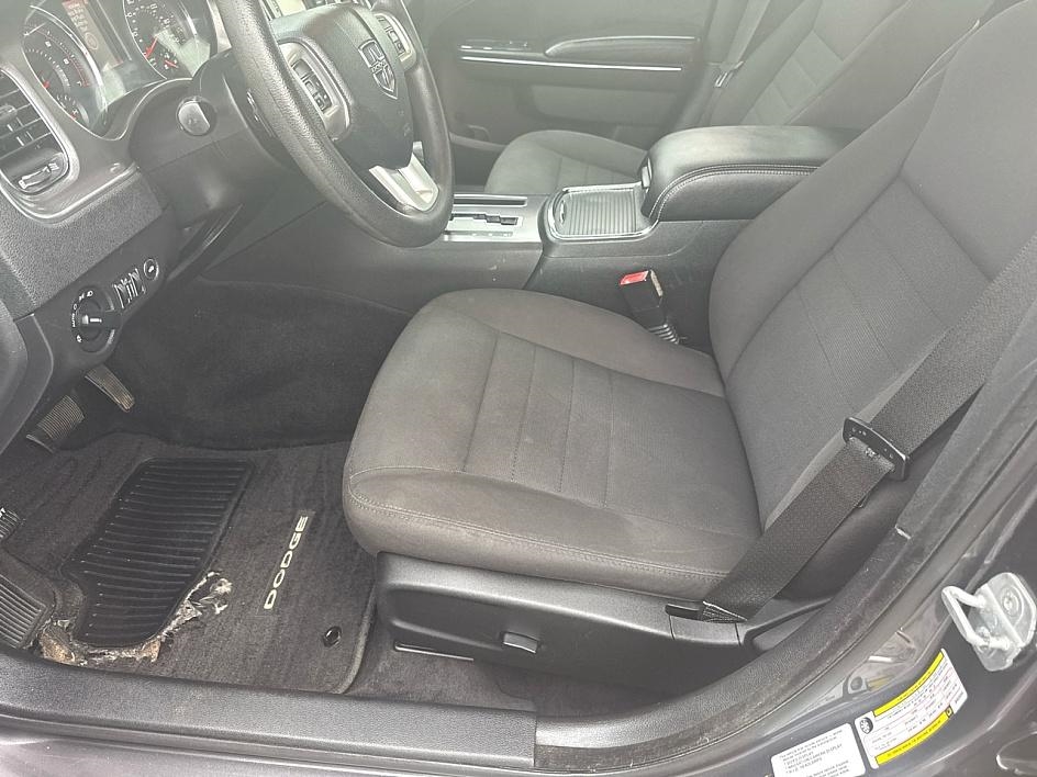 Dodge Charger 4dr Sdn SE RWD 2013