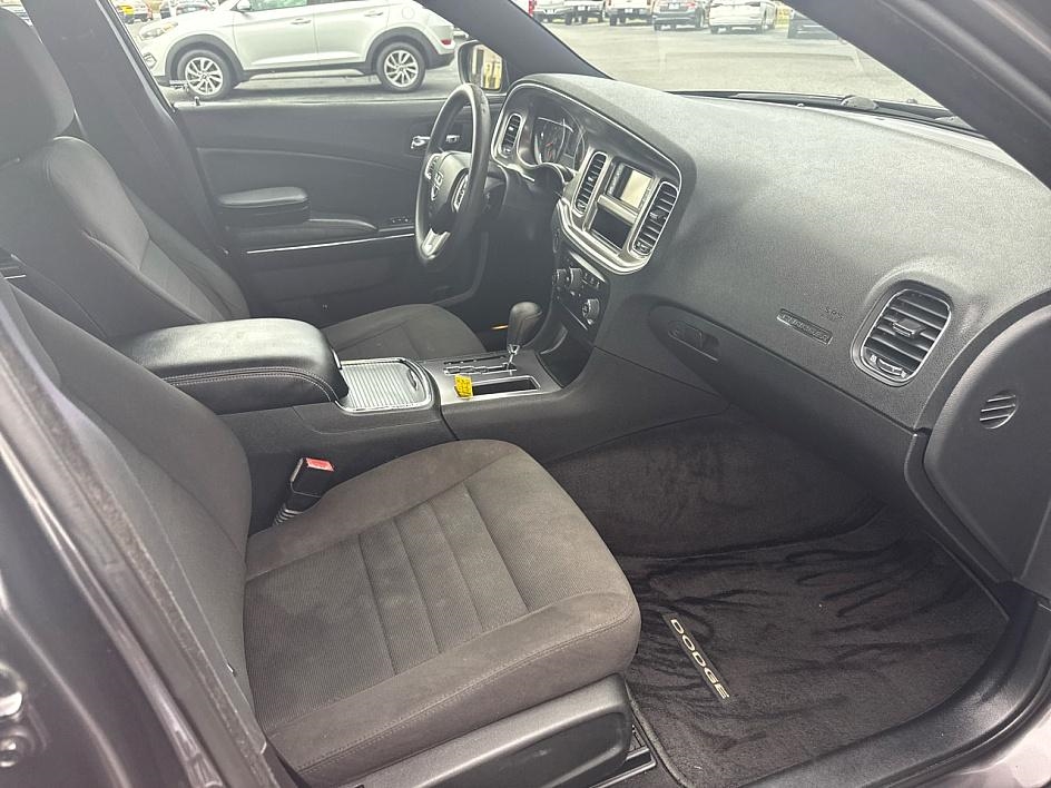 Dodge Charger 4dr Sdn SE RWD 2013